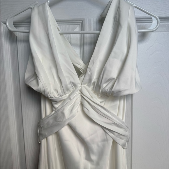 Club L London Ivory Backless Gown - Picture 3 of 7